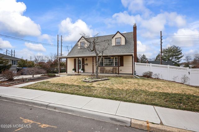 350 East Road, Belford, NJ 07718