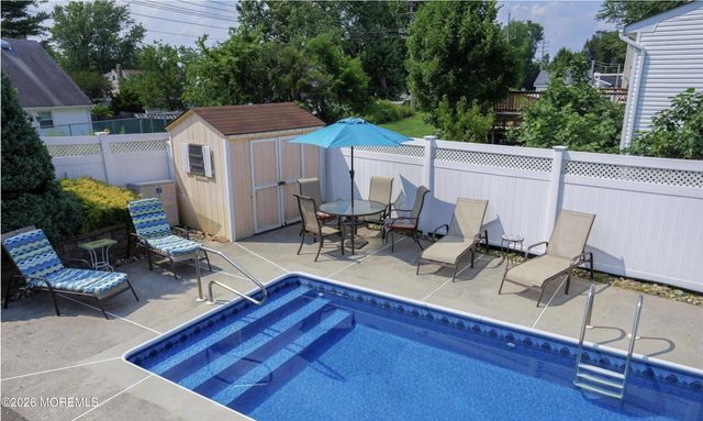 350 East Road, Belford, NJ 07718