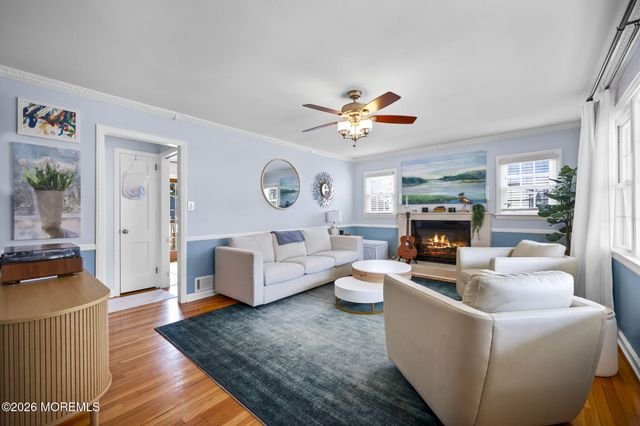 350 East Road, Belford, NJ 07718