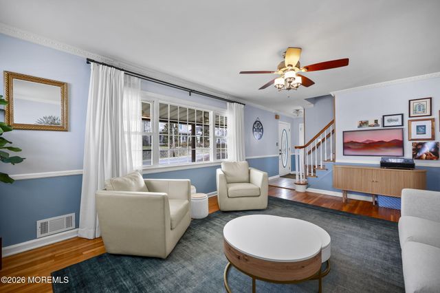 350 East Road, Belford, NJ 07718