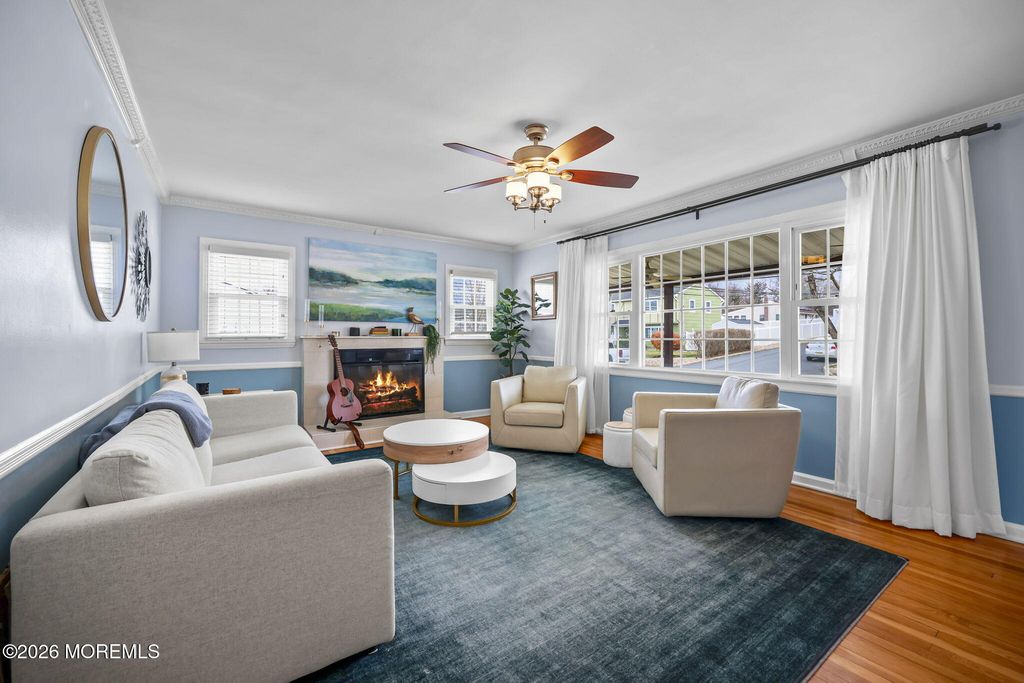 350 East Road, Belford, NJ 07718