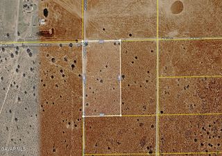 Corner W Ave C/185th St W, Lancaster, CA 93536