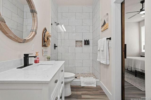 1121 Gruene A, New Braunfels, TX 78130