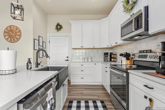 1121 Gruene A, New Braunfels, TX 78130