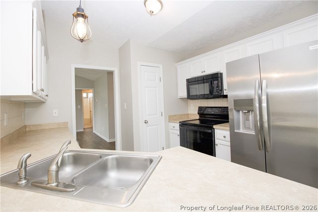 196 Lochwood Drive, Raeford, NC 28376