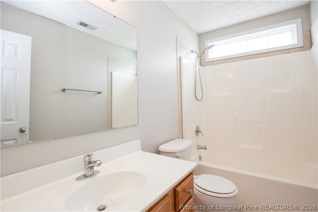 196 Lochwood Drive, Raeford, NC 28376