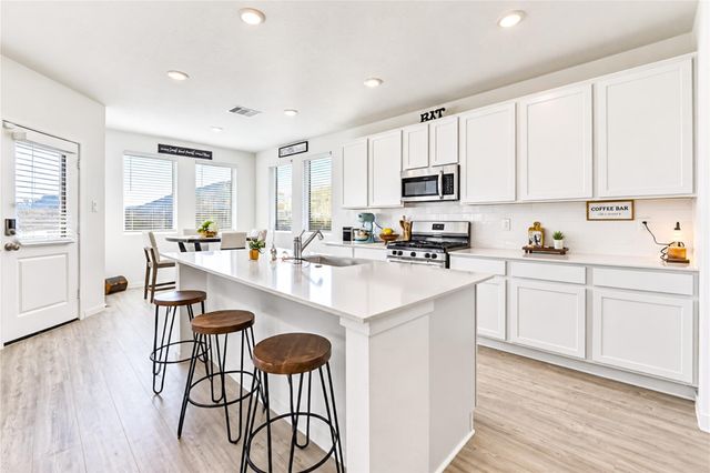 1210 Shady Pines Drive, Beasley, TX 77417