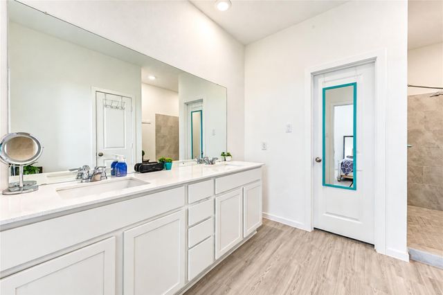 1210 Shady Pines Drive, Beasley, TX 77417