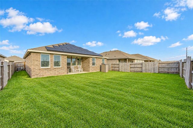 1210 Shady Pines Drive, Beasley, TX 77417