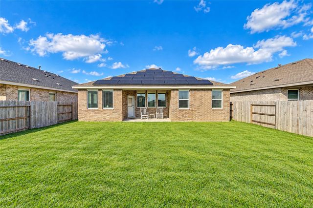 1210 Shady Pines Drive, Beasley, TX 77417