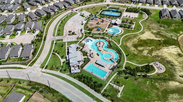1210 Shady Pines Drive, Beasley, TX 77417