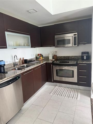950 Brickell Bay Dr 2907, Miami, FL 33131