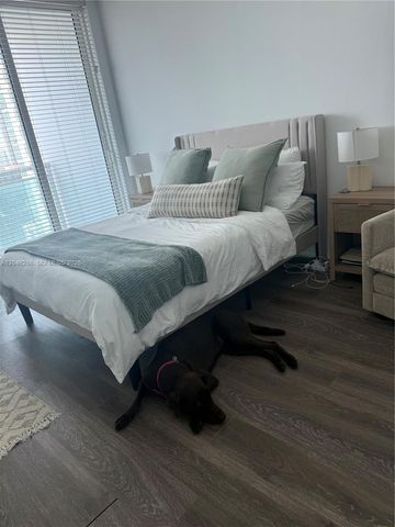 950 Brickell Bay Dr 2907, Miami, FL 33131
