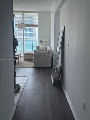 950 Brickell Bay Dr 2907, Miami, FL 33131