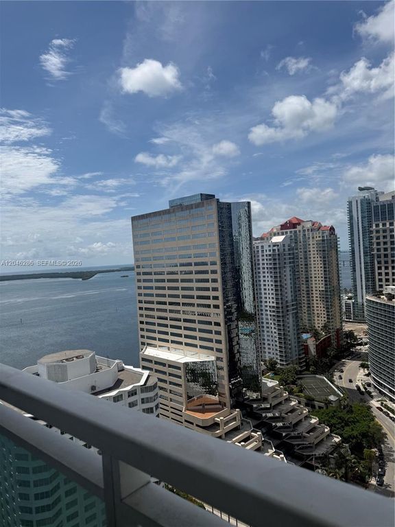 950 Brickell Bay Dr 2907, Miami, FL 33131