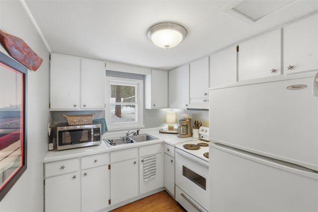 1132 S Woodland Drive, White Cloud, MI 49349