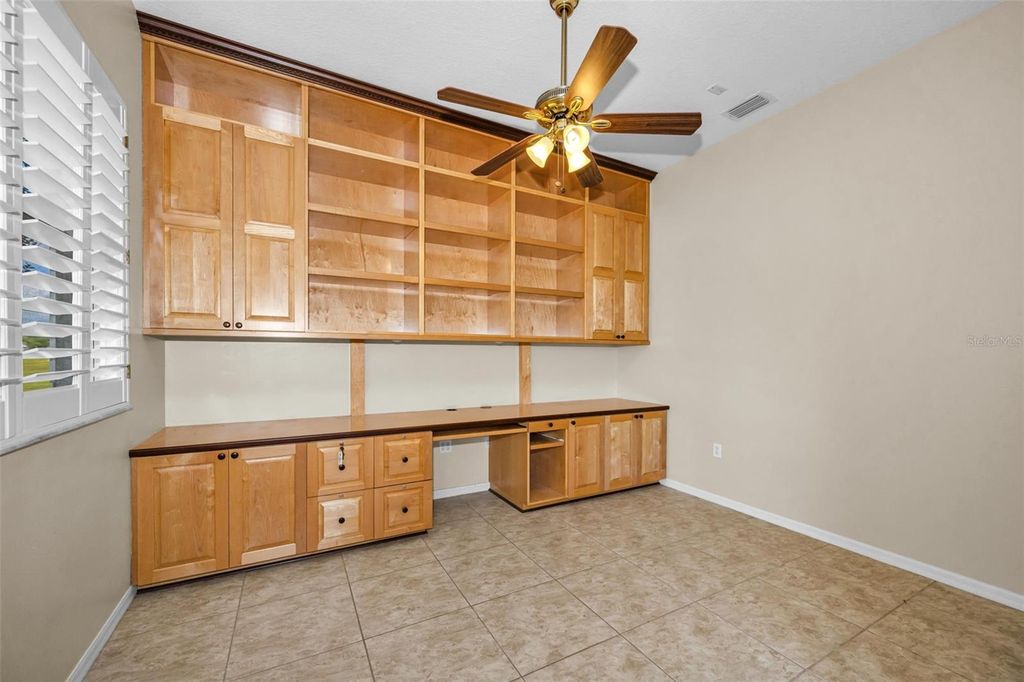 Image 32 of property listing at 1520 WINDING WILLOW DRIVE, Trinity, FL 34655