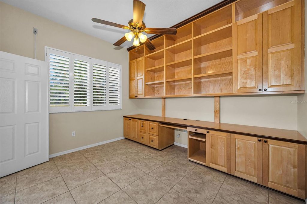 Image 33 of property listing at 1520 WINDING WILLOW DRIVE, Trinity, FL 34655
