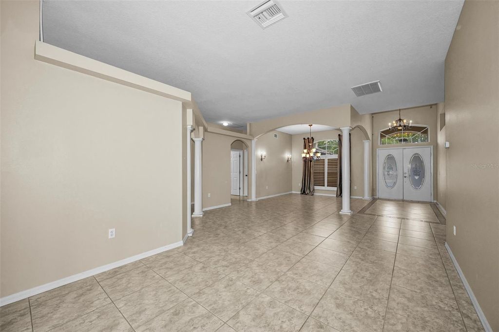 Image 7 of property listing at 1520 WINDING WILLOW DRIVE, Trinity, FL 34655