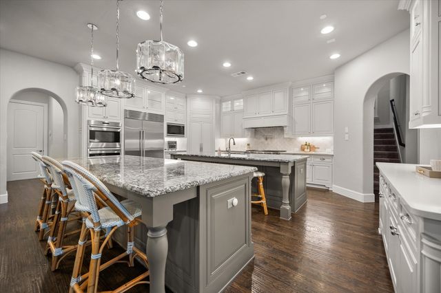 1012 Cool River Drive, Southlake, TX 76092