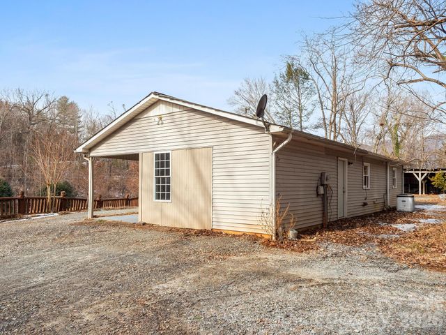 1828 Memorial Highway, Lake Lure, NC 28746