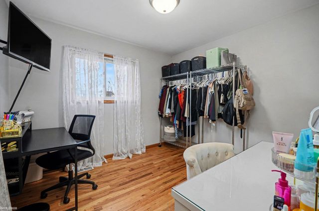 15724 E 13 Mile Road, Roseville, MI 48066