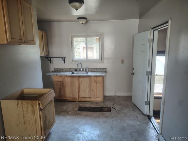 9186 Steel Street, Detroit, MI 48228