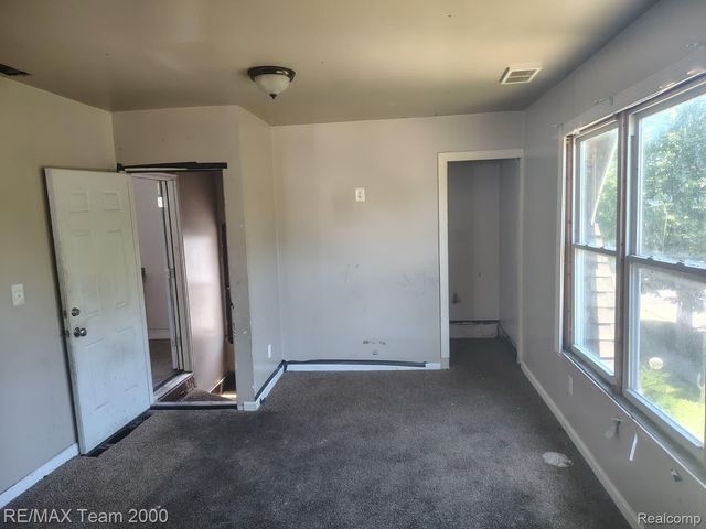 9186 Steel Street, Detroit, MI 48228