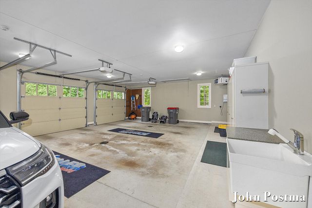 6605 Avonlea Court, Grand Rapids, MI 49546