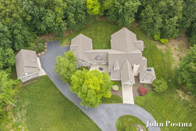 6605 Avonlea Court, Grand Rapids, MI 49546
