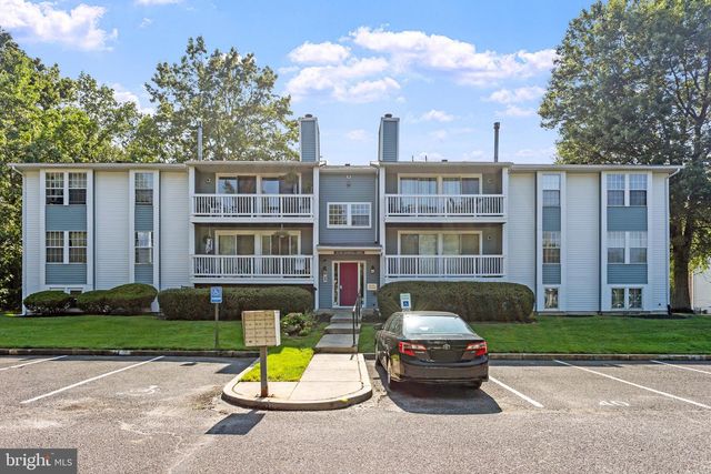 43 KENWOOD DR, Sicklerville, NJ 08081