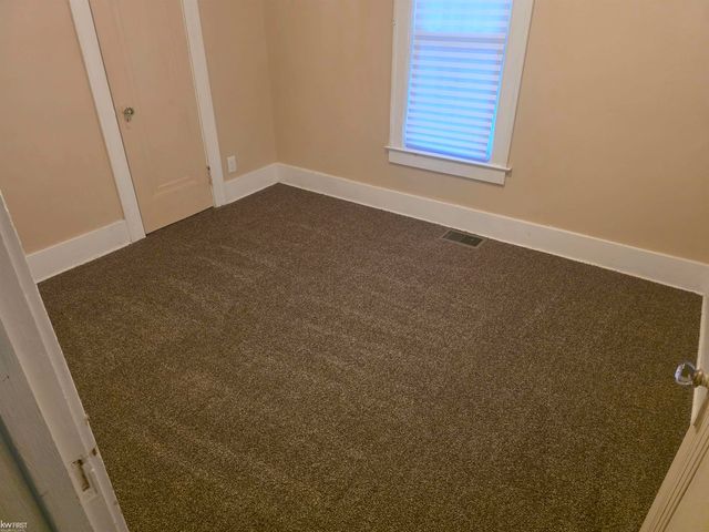 209 E York Street, Flint, MI 48505