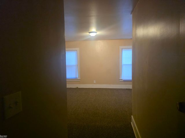 209 E York Street, Flint, MI 48505