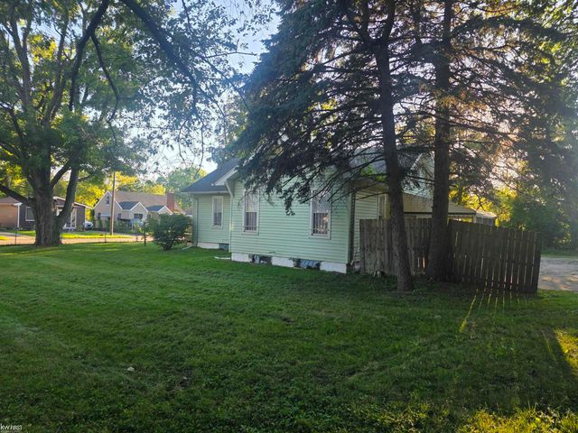 209 E York Street, Flint, MI 48505