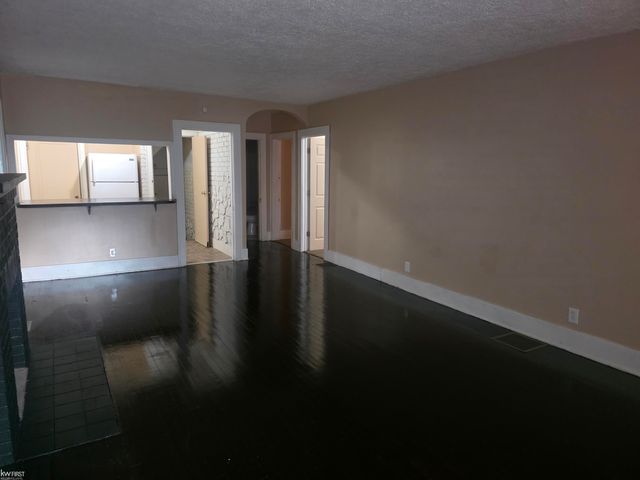 209 E York Street, Flint, MI 48505
