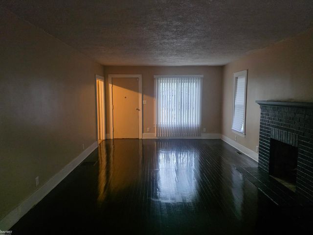 209 E York Street, Flint, MI 48505