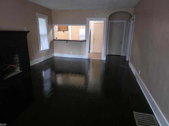 209 E York Street, Flint, MI 48505