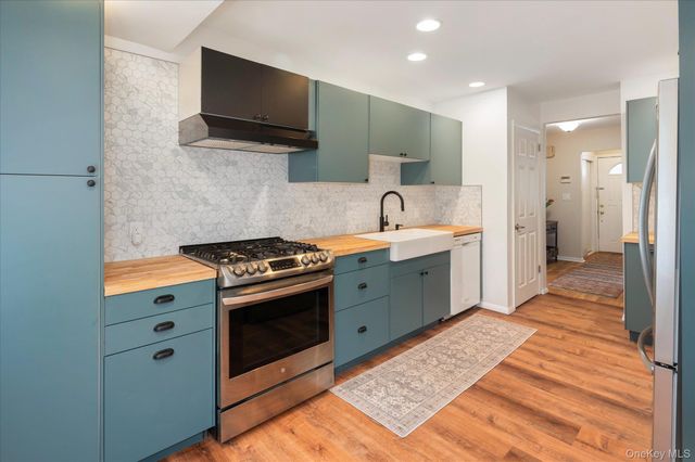 4 Pine Ridge Road, Rye Brook, NY 10573