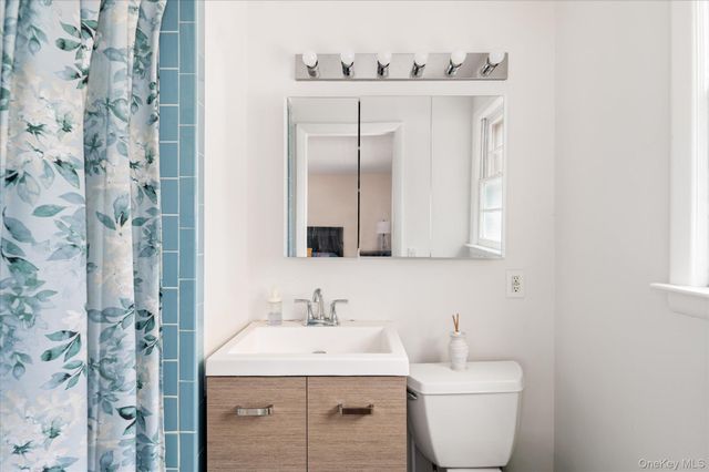 4 Pine Ridge Road, Rye Brook, NY 10573