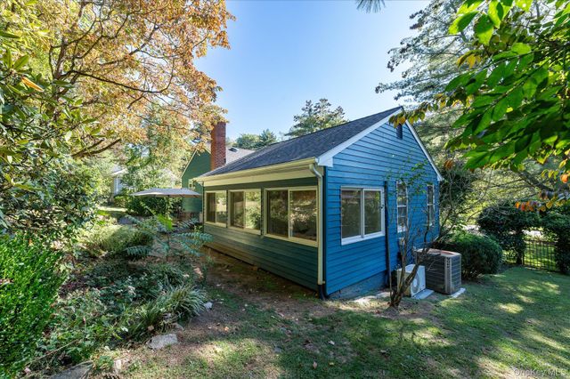 4 Pine Ridge Road, Rye Brook, NY 10573