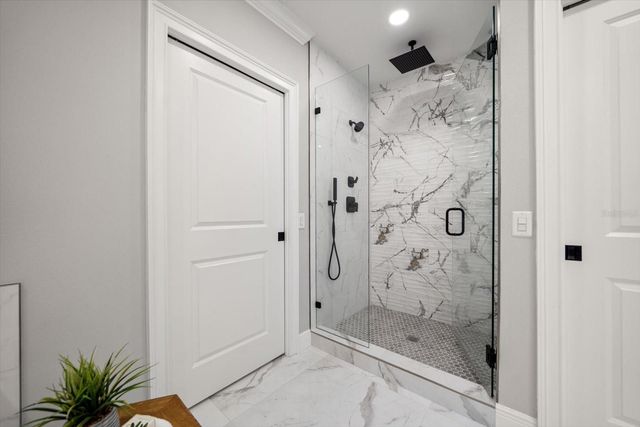 211 DOLPHIN POINT 202, Clearwater Beach, FL 33767