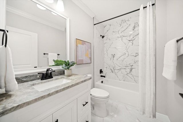 211 DOLPHIN POINT 202, Clearwater Beach, FL 33767