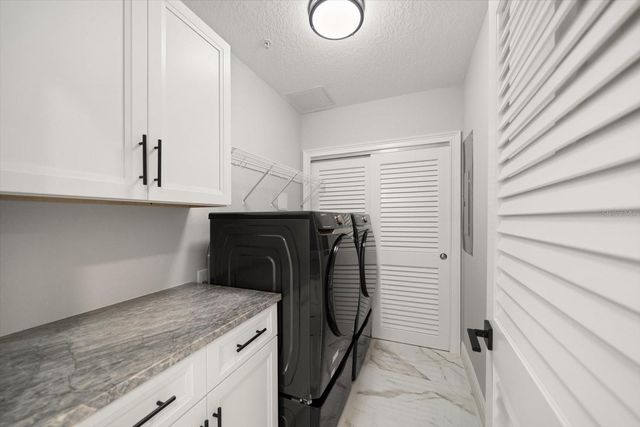 211 DOLPHIN POINT 202, Clearwater Beach, FL 33767