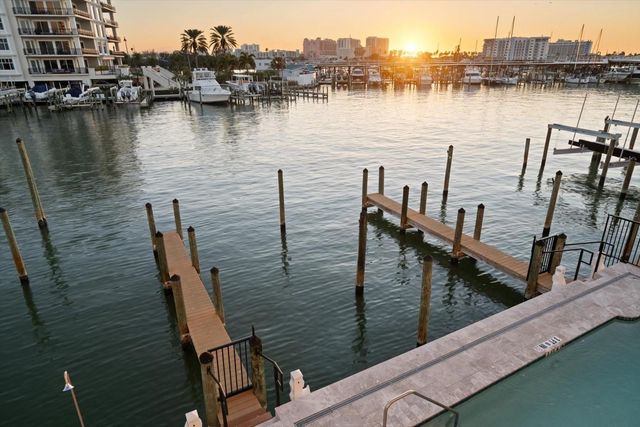 211 DOLPHIN POINT 202, Clearwater Beach, FL 33767