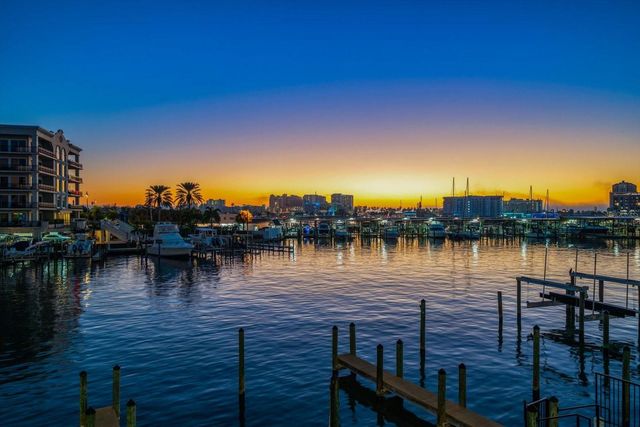 211 DOLPHIN POINT 202, Clearwater Beach, FL 33767