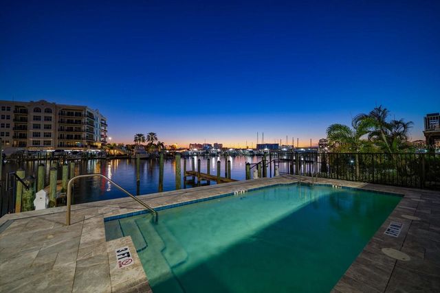 211 DOLPHIN POINT 202, Clearwater Beach, FL 33767