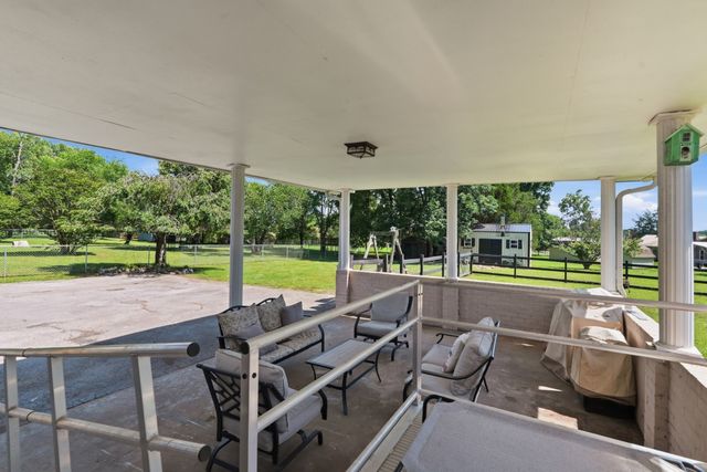 1512 Smith Dr, Lebanon, TN 37087