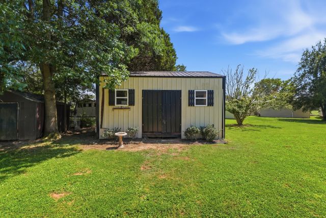 1512 Smith Dr, Lebanon, TN 37087