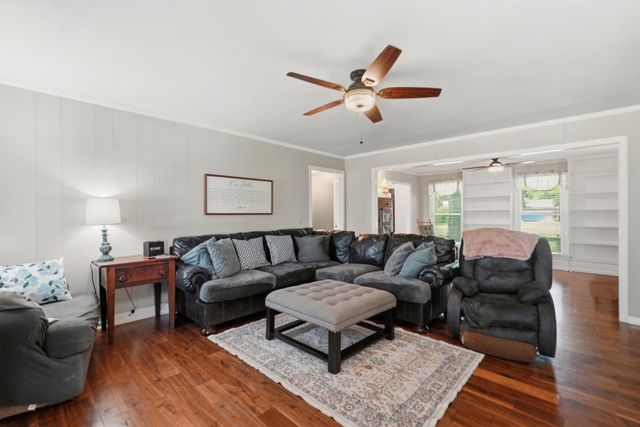 1512 Smith Dr, Lebanon, TN 37087