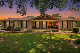 1512 Smith Dr, Lebanon, TN 37087